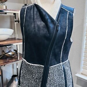 Tahari Black / White Zip Vest